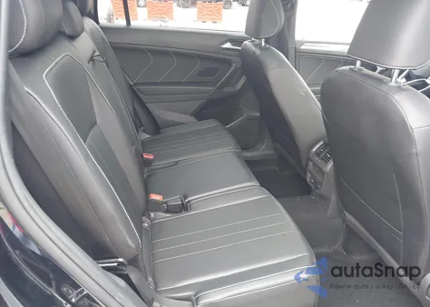 2022 Volkswagen Tiguan 2.0T Se R-Line Black z USA, uszkodzony, nr VIN 3VV8B7AX7NM103374